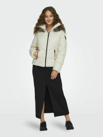 Короткая куртка