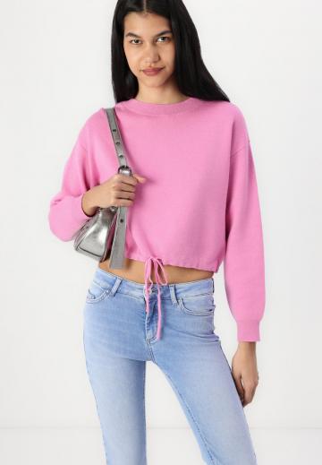 Клешеные джинсы