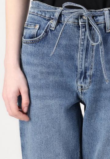 Прямые джинсы
