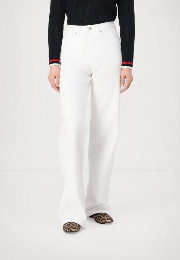 Свободные джинсы