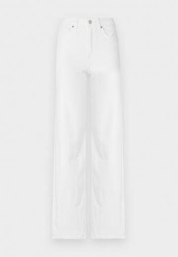 Свободные джинсы