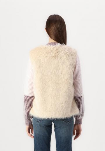 Пуховой жилет