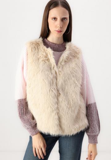 Пуховой жилет