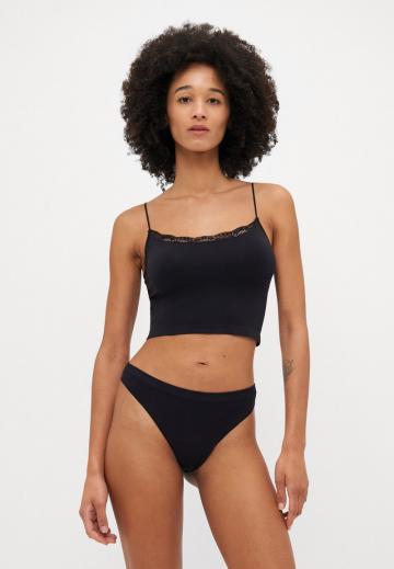 Топ на бретельках