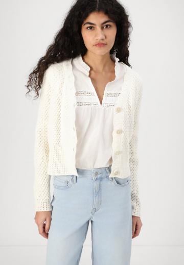 Вязаная кофта