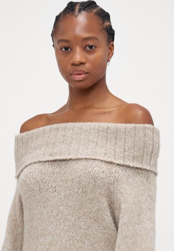 Вязаное платье