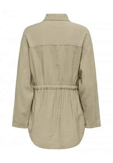 Куртка с накладнымит карманами