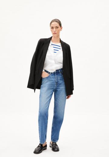 Прямые джинсы