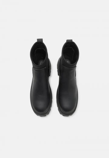 Полусапожки на платформе