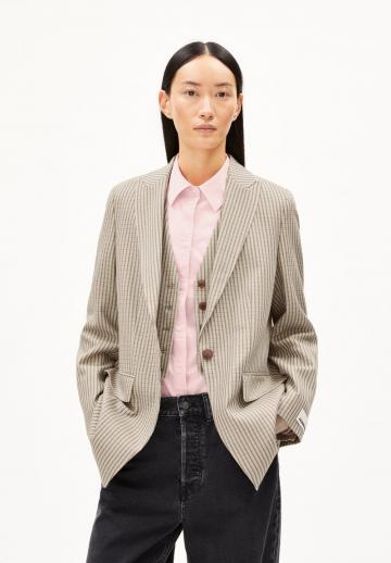 Длинный блейзер