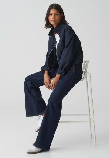 Клешеные джинсы