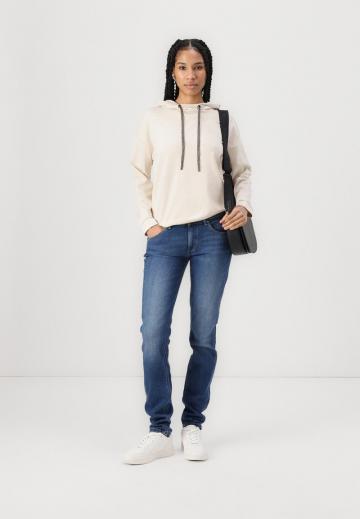 Пуловер с капюшоном