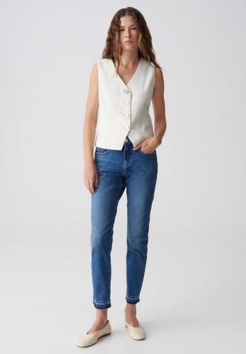 Короткие джинсы