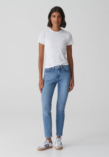 Узкие джинсы