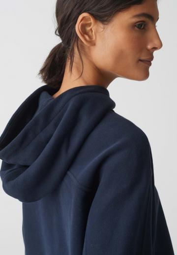 Пуловер с капюшоном