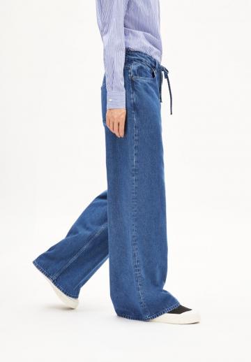 Свободные джинсы