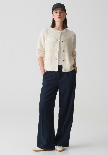 Вязаная кофта