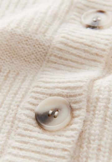 Вязаная кофта