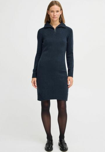 Вязаное платье