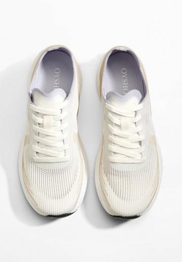 Беговые кроссовки