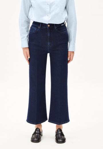 Короткие джинсы