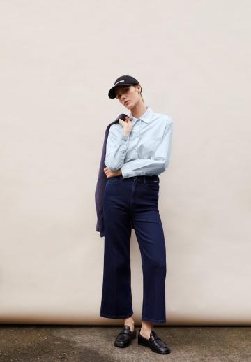 Короткие джинсы