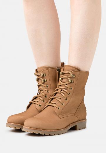 Зимние ботинки