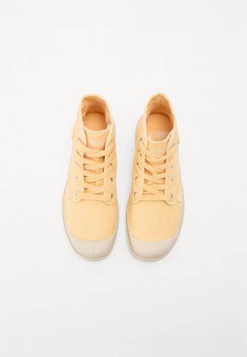 Полусапожки на платформе