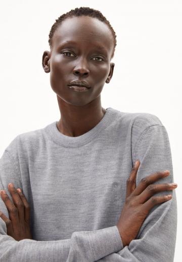 Длинный пуловер