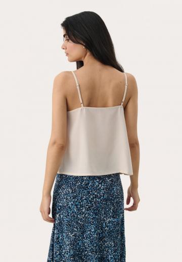 Топ на бретельках