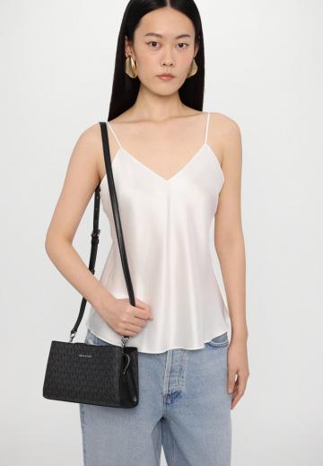 Топ на бретельках