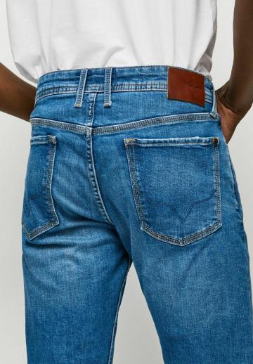 Узкие джинсы