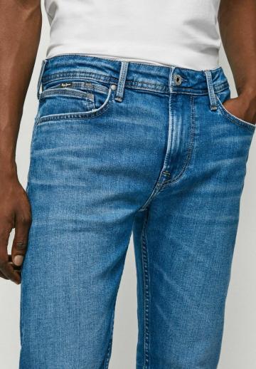 Узкие джинсы
