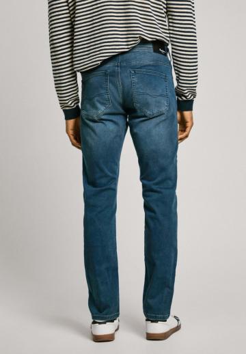 Узкие джинсы