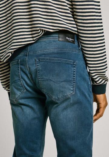 Узкие джинсы