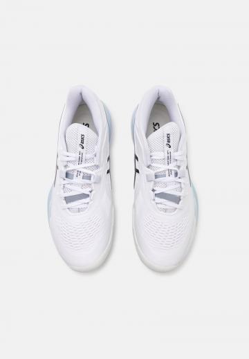 Теннисные кроссовки