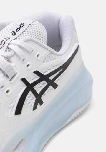 Теннисные кроссовки