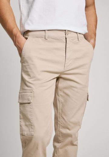 Брюки с накладными карманами