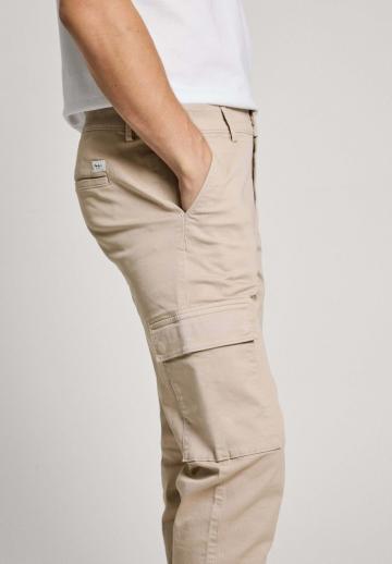 Брюки с накладными карманами