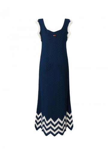 Вязаное платье