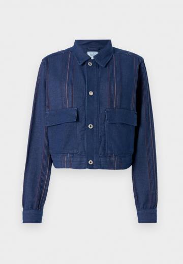 Куртка с накладнымит карманами