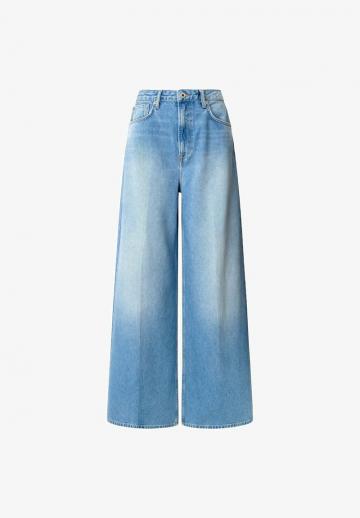 Клешеные джинсы