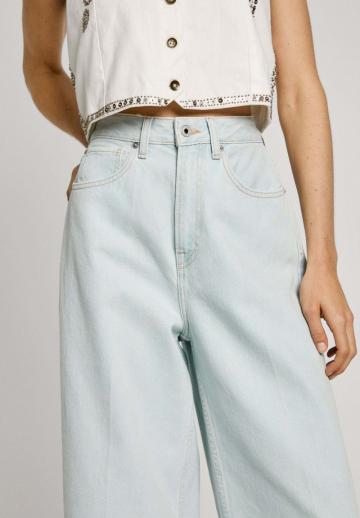 Клешеные джинсы