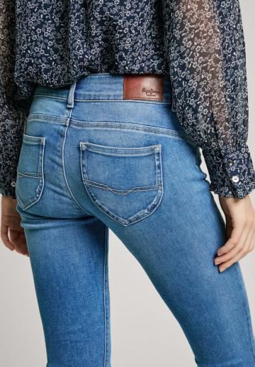 Узкие джинсы