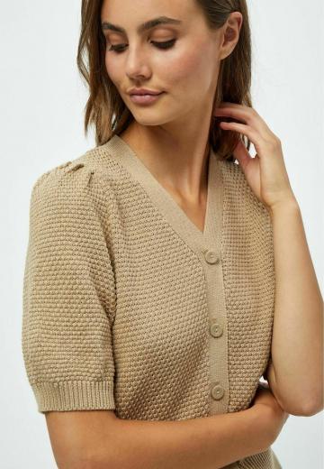 Вязаная кофта