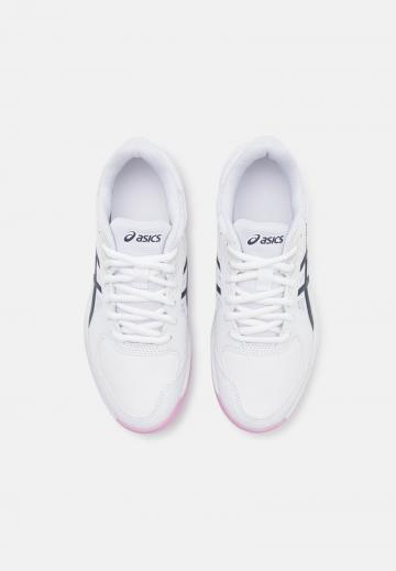 Теннисные кроссовки