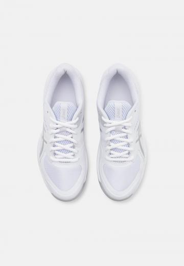 Теннисные кроссовки