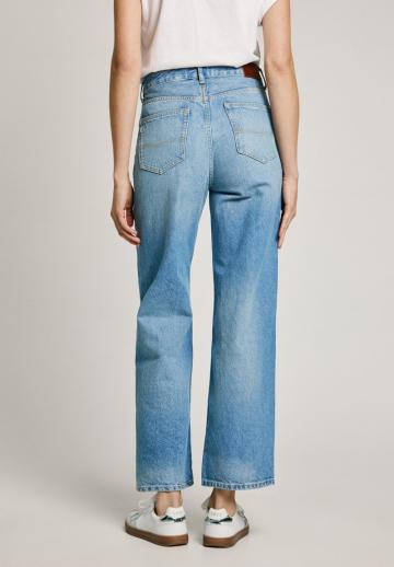 Клешеные джинсы