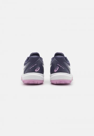 Теннисные кроссовки