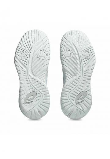 Теннисные кроссовки